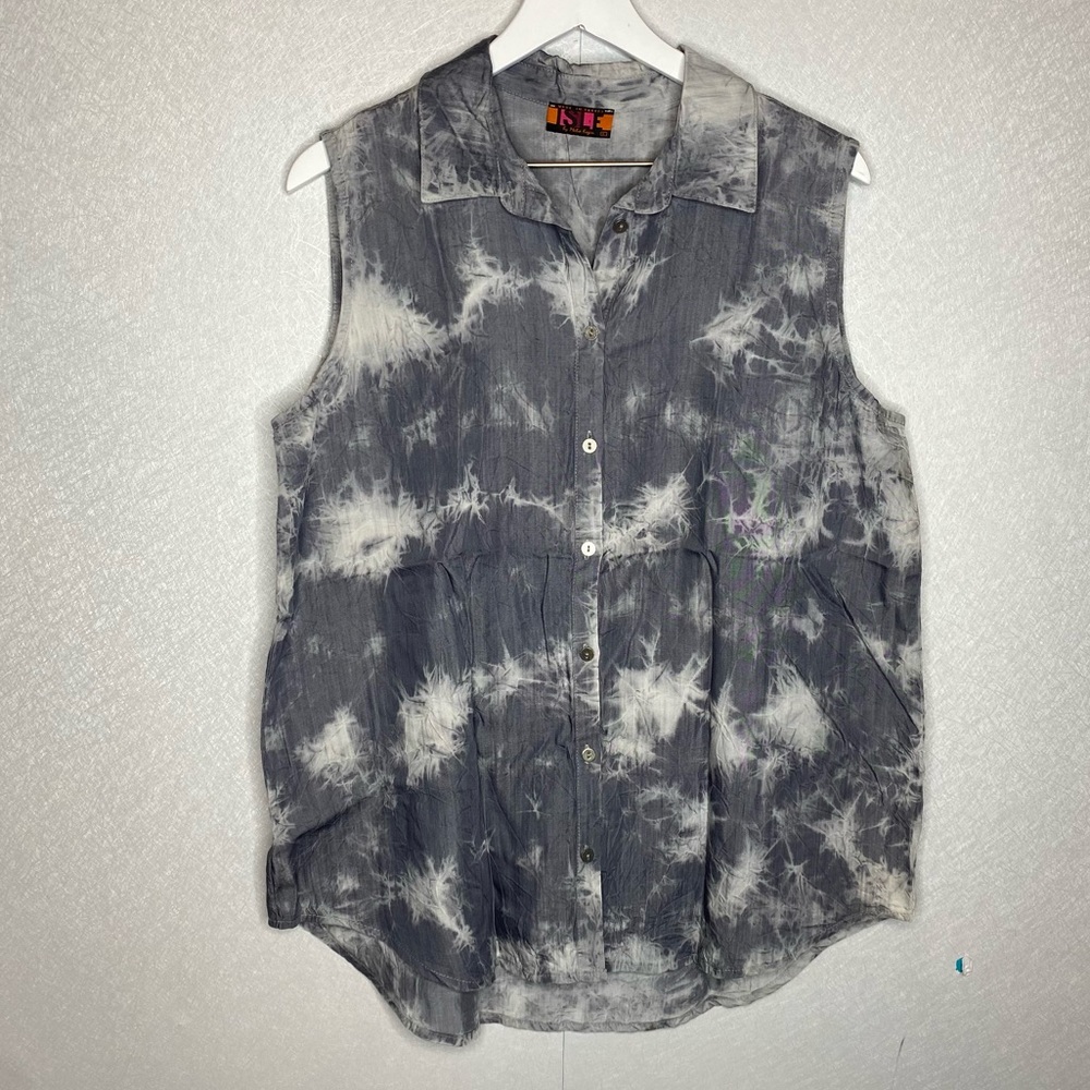 Isle Gray Tie Dye‎ Sleeveless Button Down Blouse Size Large